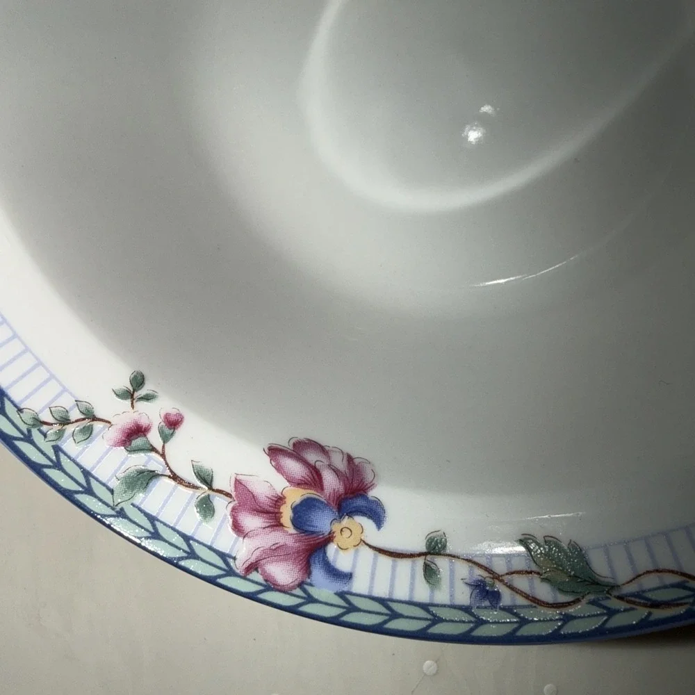 Oneida Rimmed 7